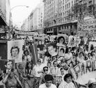 Última marcha de Madres de Plaza de Mayo bajo la dictadura